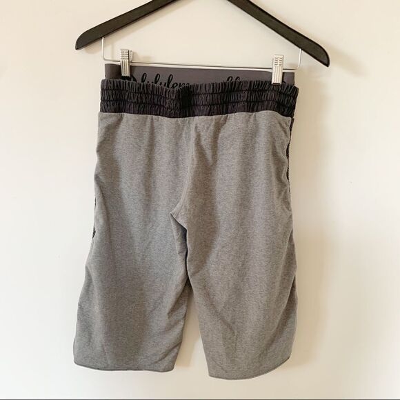 Lululemon Pranotthana Crop Capri Double Waistband Stretch Shorts - Picture 2 of 7